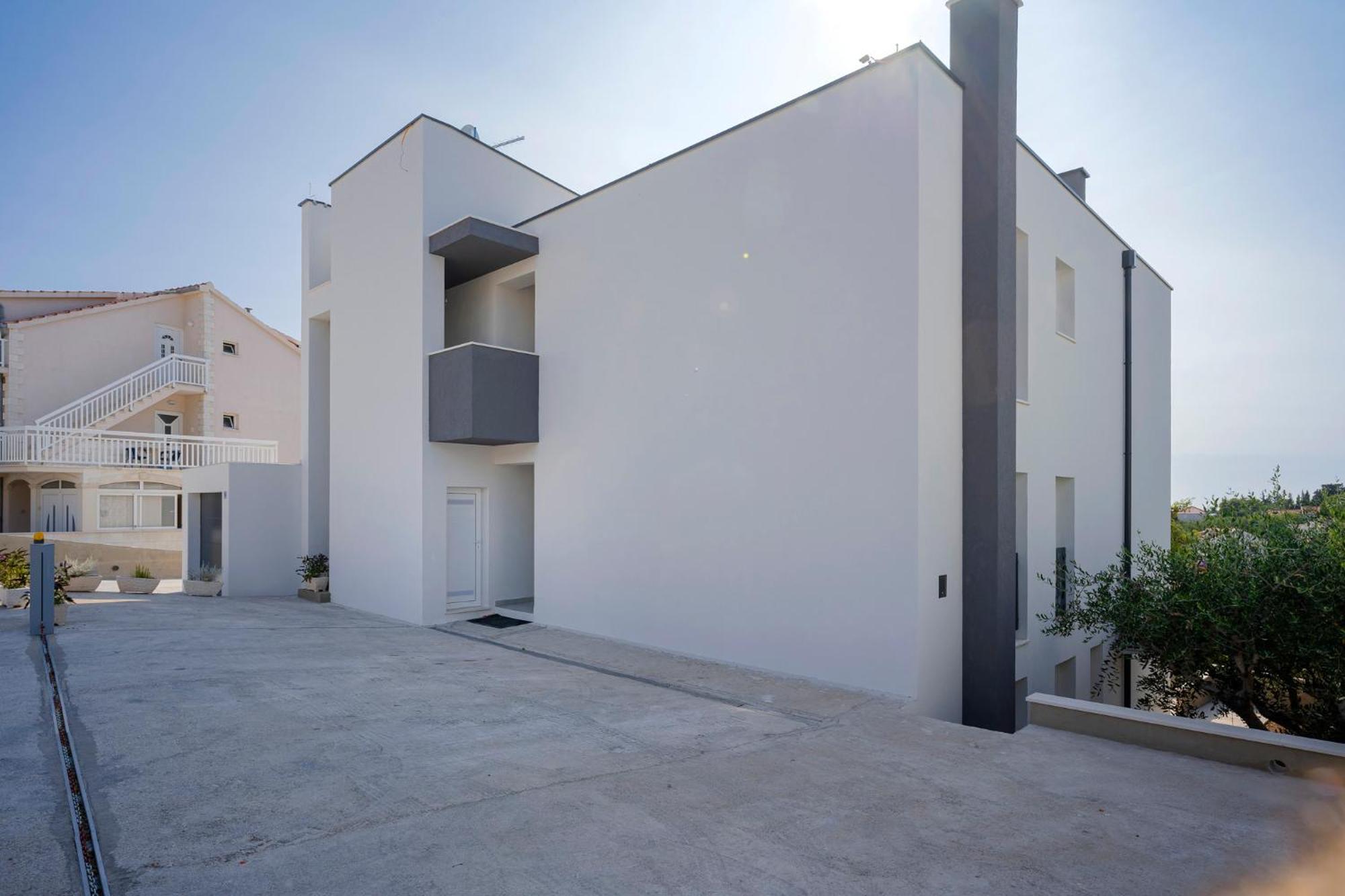 Modern, 2 Bedroom Apartment ฮวาร์ ภายนอก รูปภาพ