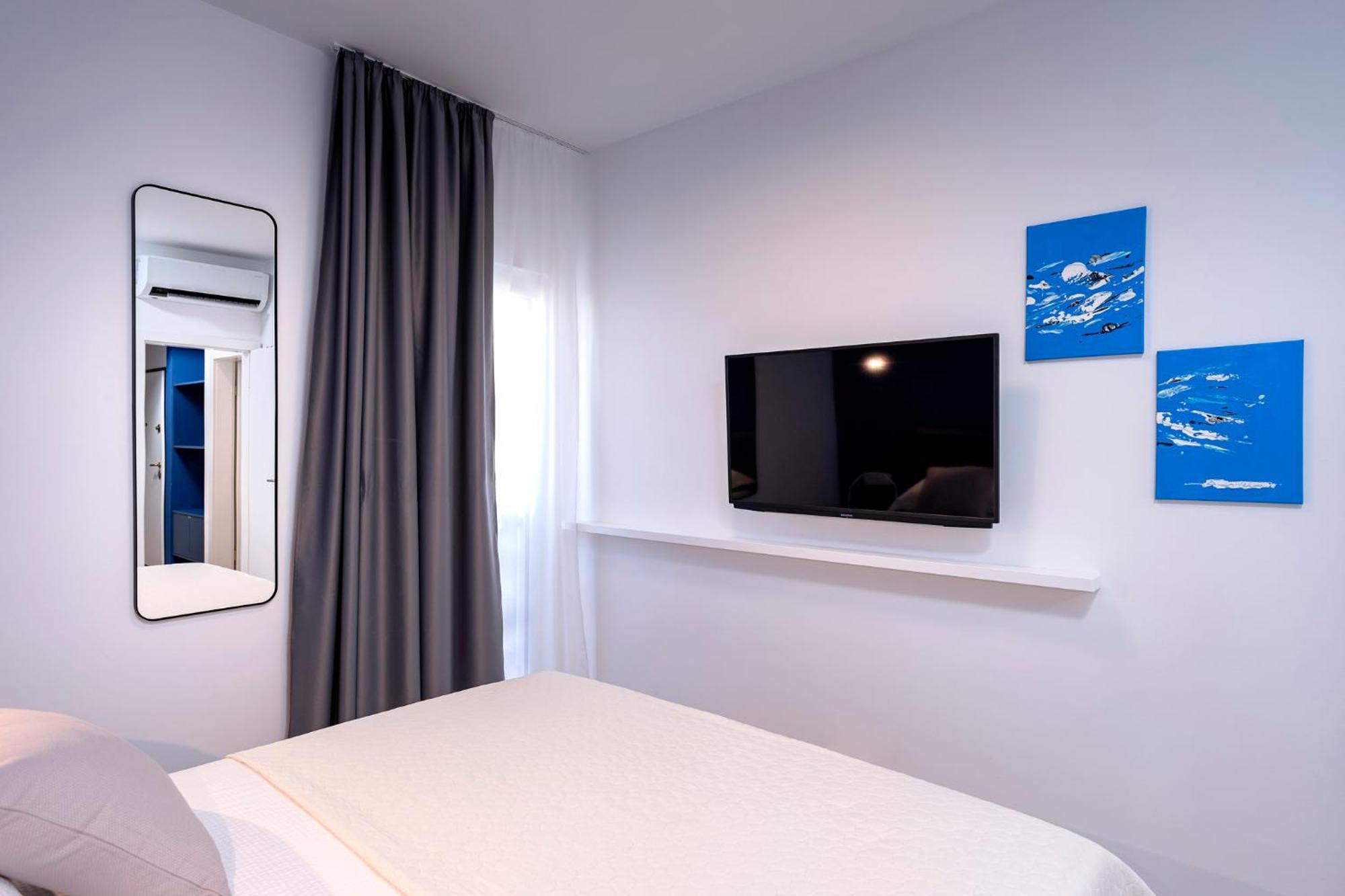 Modern, 2 Bedroom Apartment ฮวาร์ ภายนอก รูปภาพ