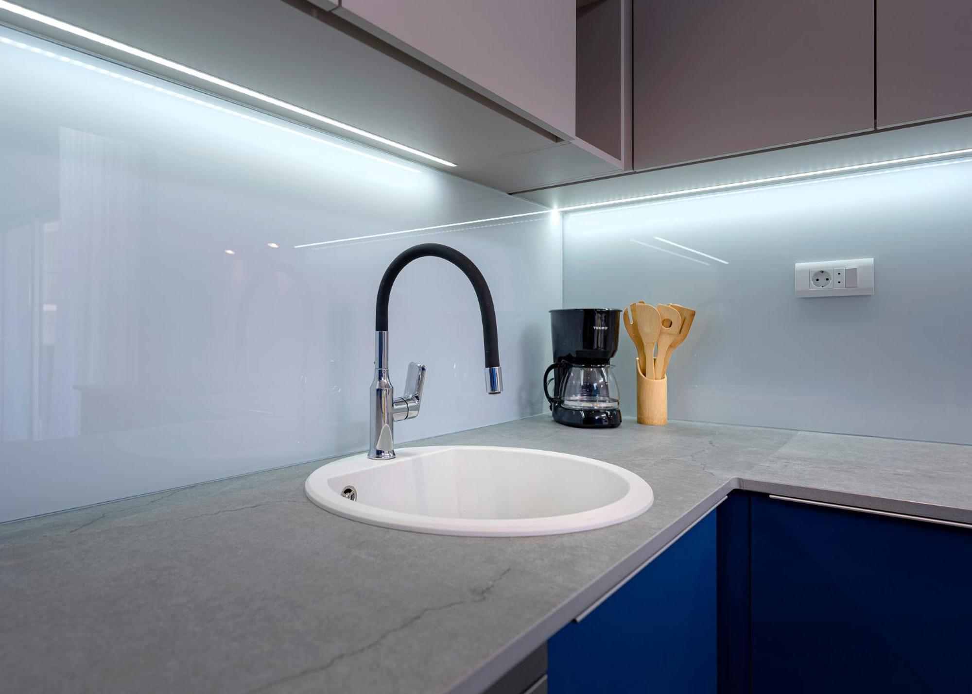 Modern, 2 Bedroom Apartment ฮวาร์ ภายนอก รูปภาพ